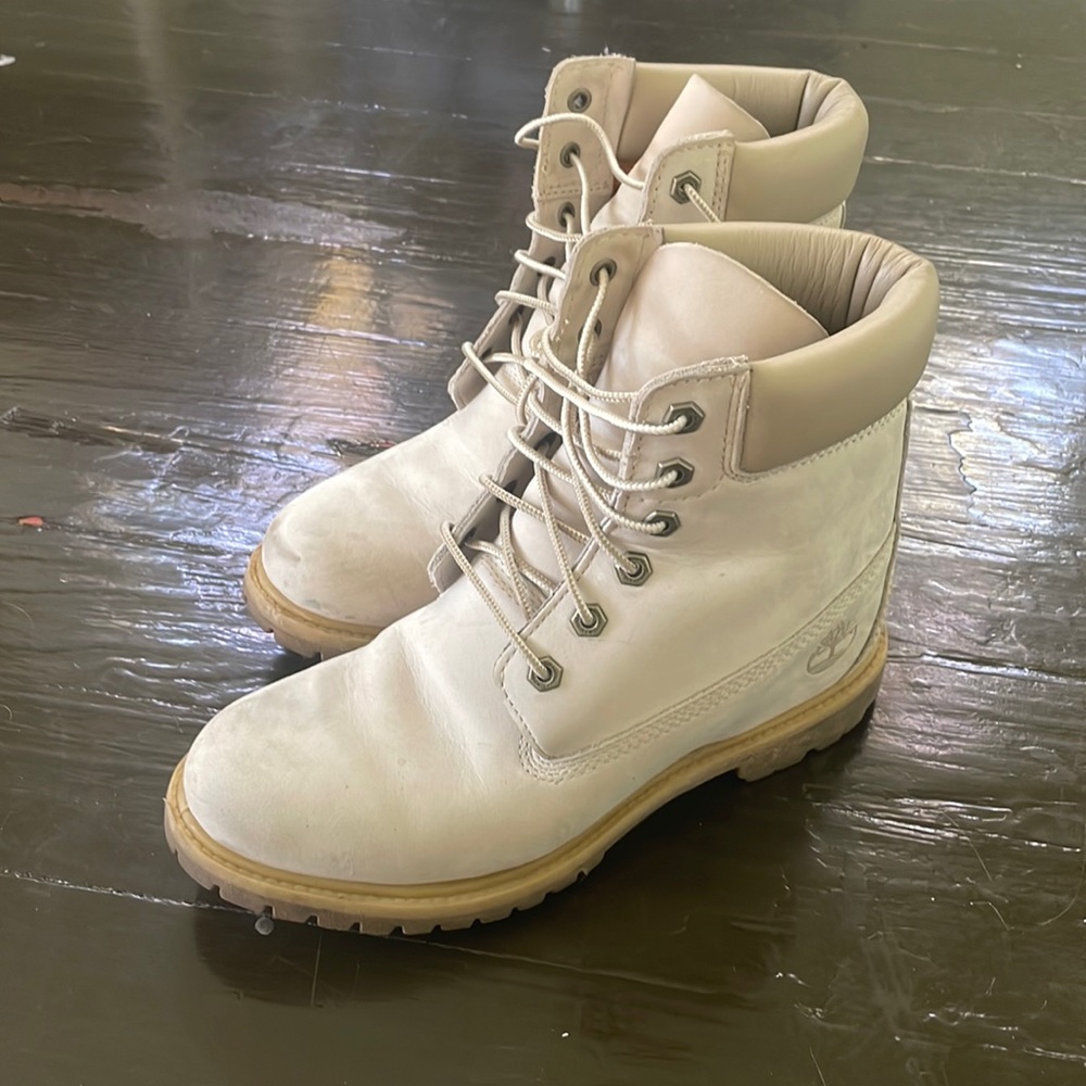 Nude/Taupe timberlands